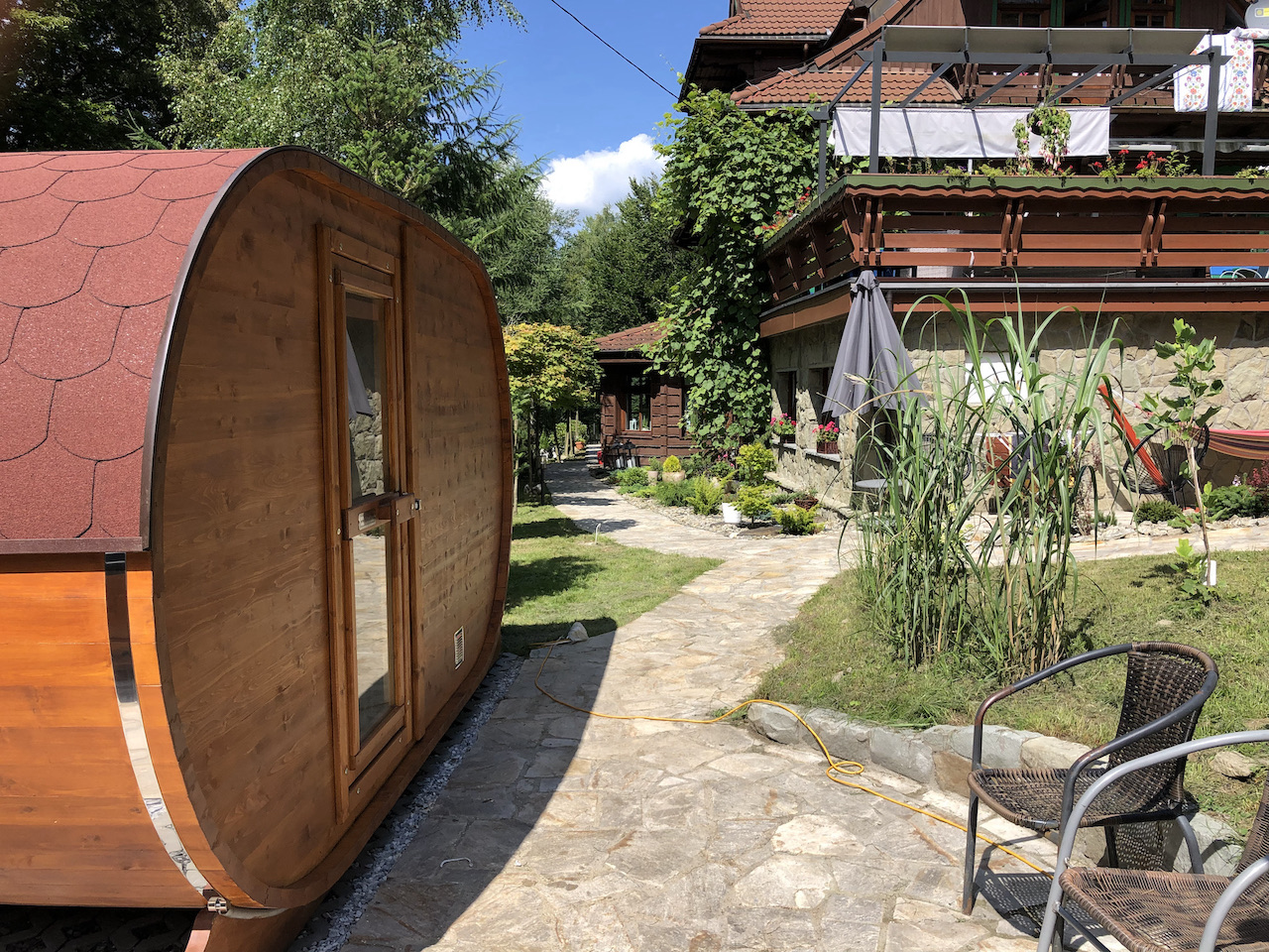 Tratwa Prywatny Ośrodek Terapii Leczenia Uzależnień - ogród i sauna